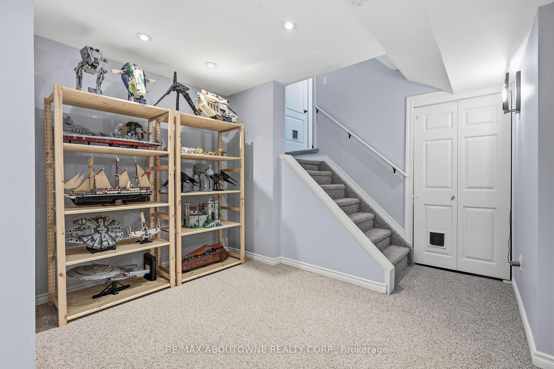 Photo 30 of 2469 Springforest Drive, Oakville, Bronte Creek — HOMEH