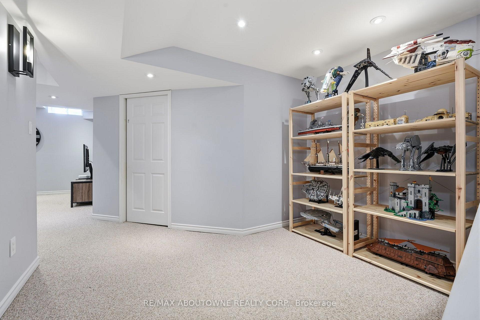 Photo 37 of 2469 Springforest Drive, Oakville, Bronte Creek — HOMEH