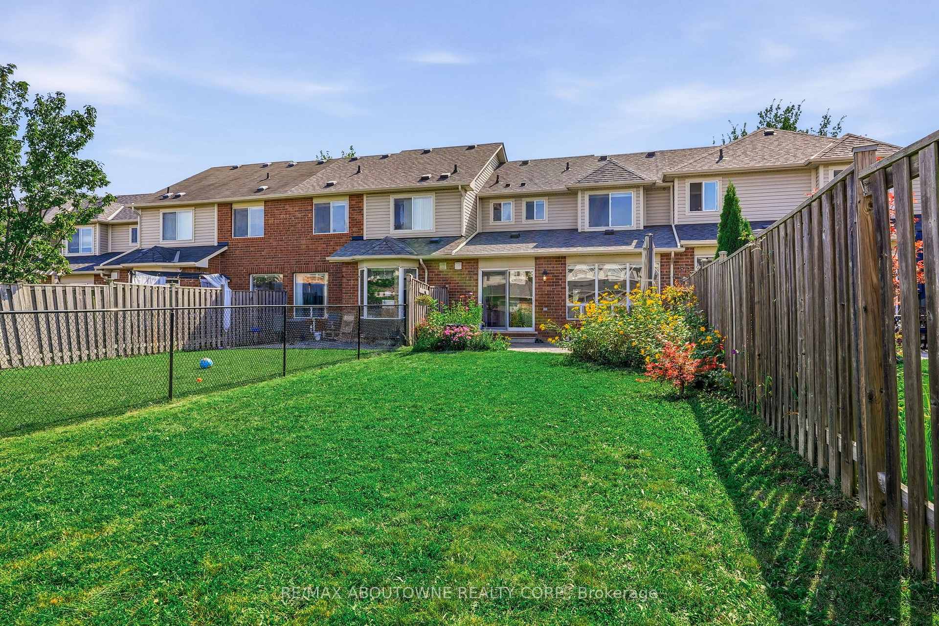 Photo 42 of 2469 Springforest Drive, Oakville, Bronte Creek — HOMEH