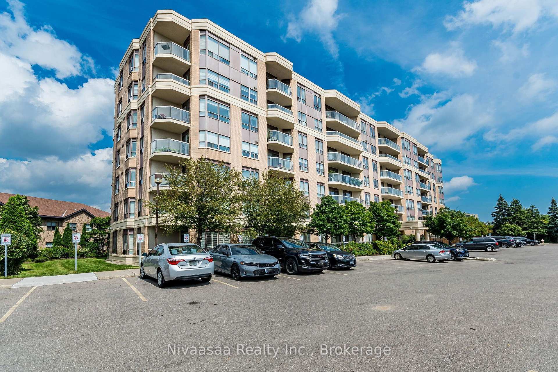 Photo 2 of Unit 514, 300 Ray Lawson Boulevard, Brampton, Fletcher's Creek South — HOMEH