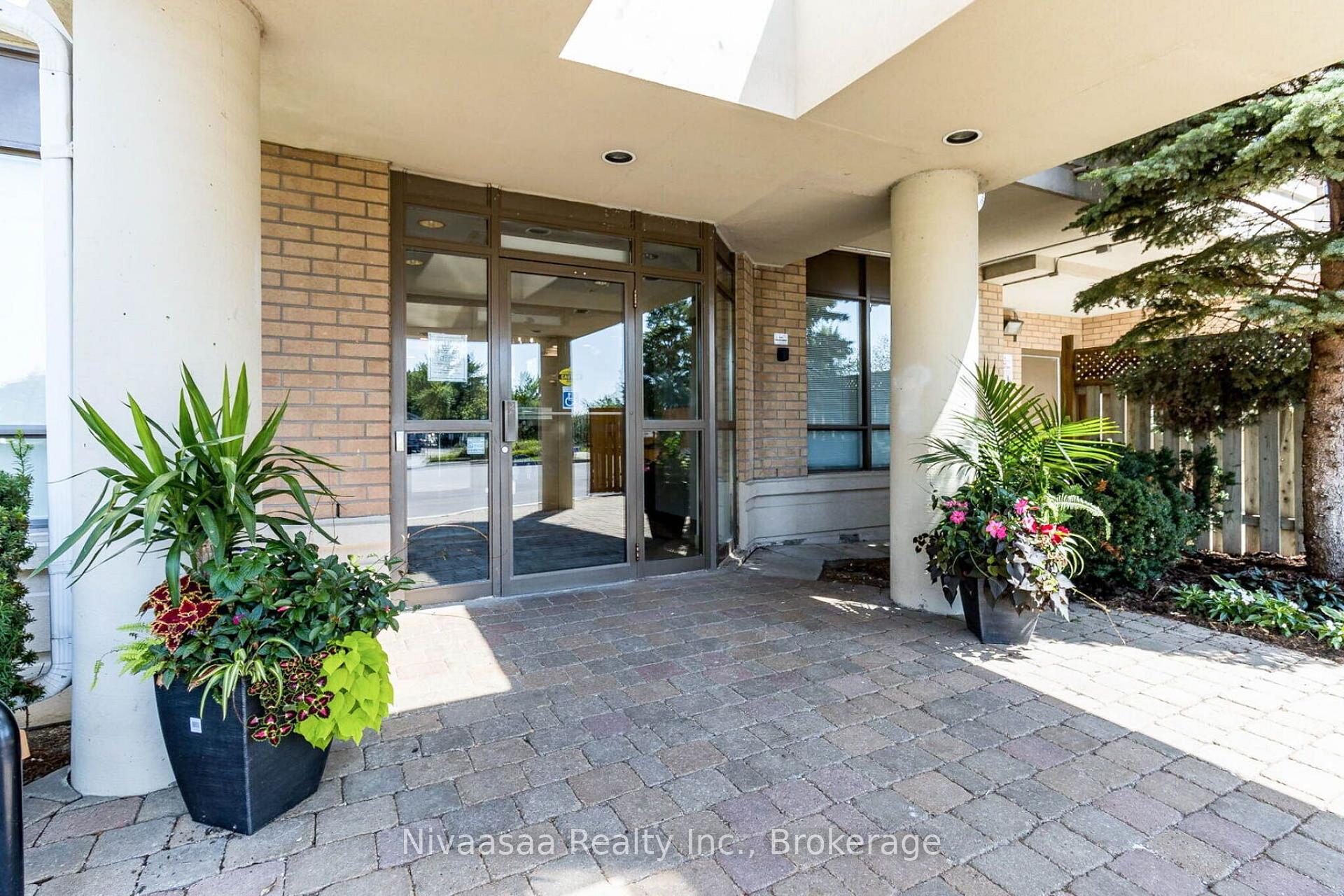 Photo 5 of Unit 514, 300 Ray Lawson Boulevard, Brampton, Fletcher's Creek South — HOMEH