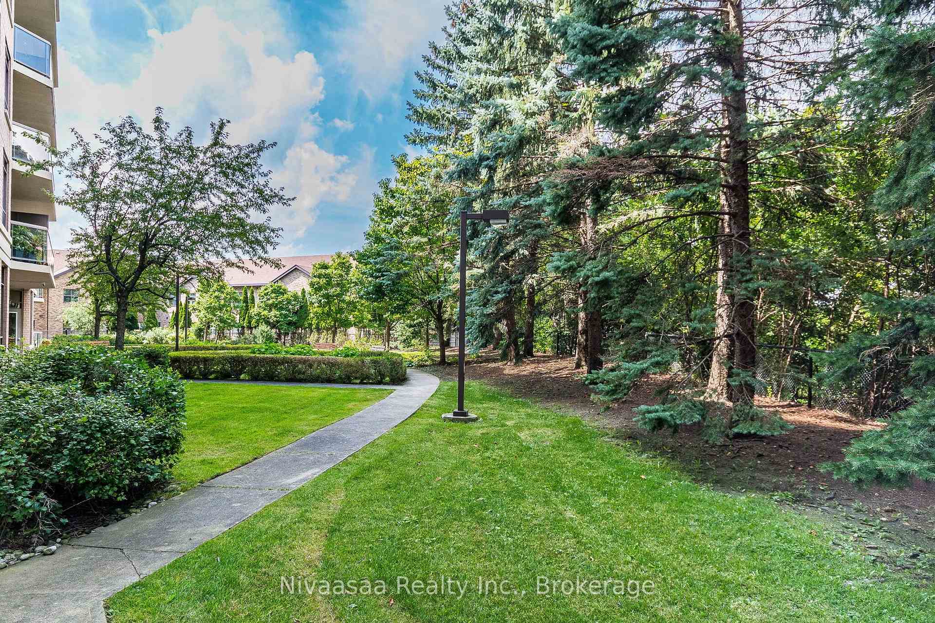 Photo 37 of Unit 514, 300 Ray Lawson Boulevard, Brampton, Fletcher's Creek South — HOMEH