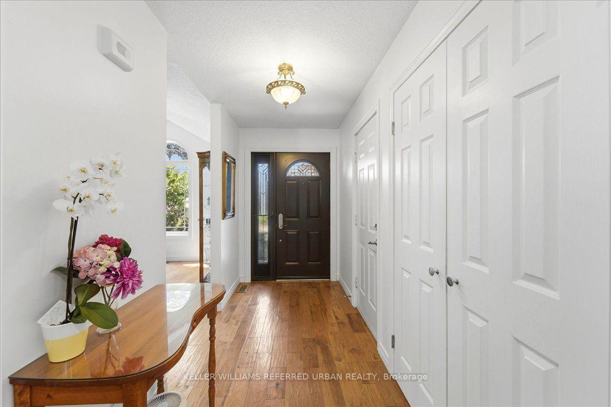 Photo 5 of 900 Keewatin Place, Kitchener, Grand River North — HOMEH