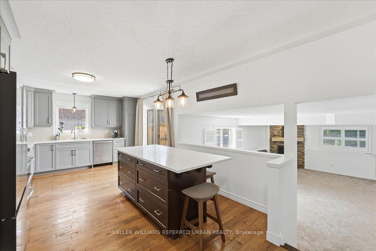 Photo 12 of 900 Keewatin Place, Kitchener, Grand River North — HOMEH