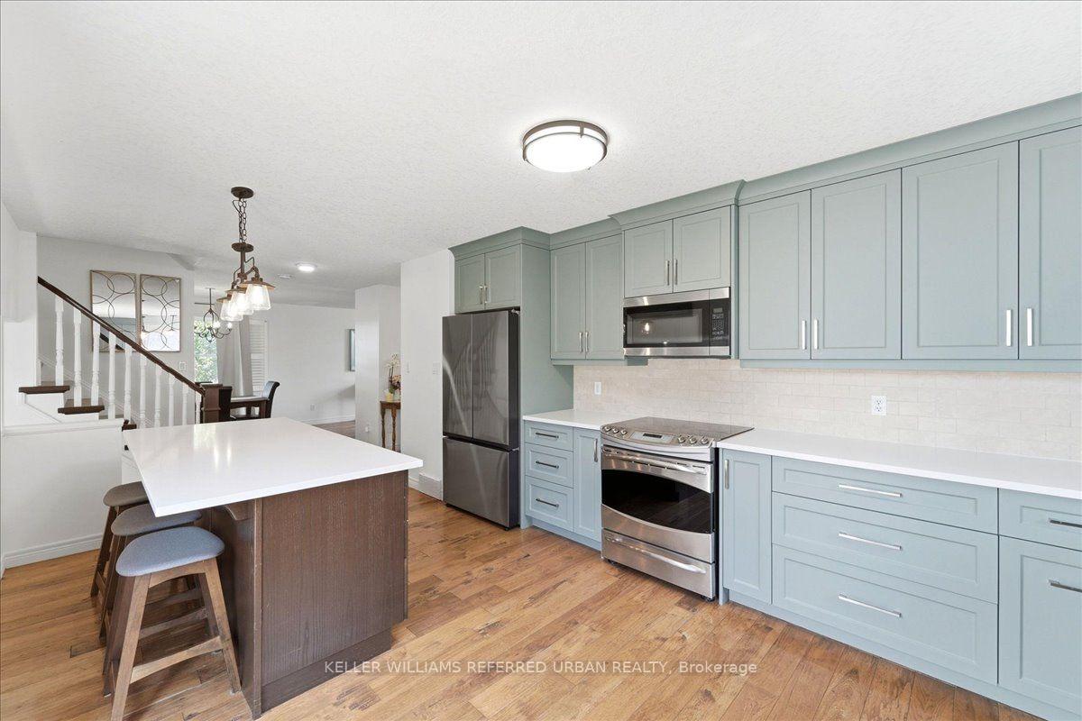 Photo 13 of 900 Keewatin Place, Kitchener, Grand River North — HOMEH