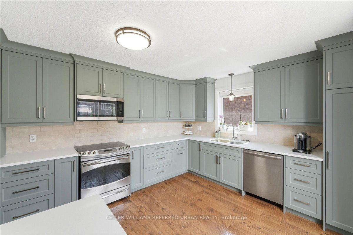 Photo 16 of 900 Keewatin Place, Kitchener, Grand River North — HOMEH