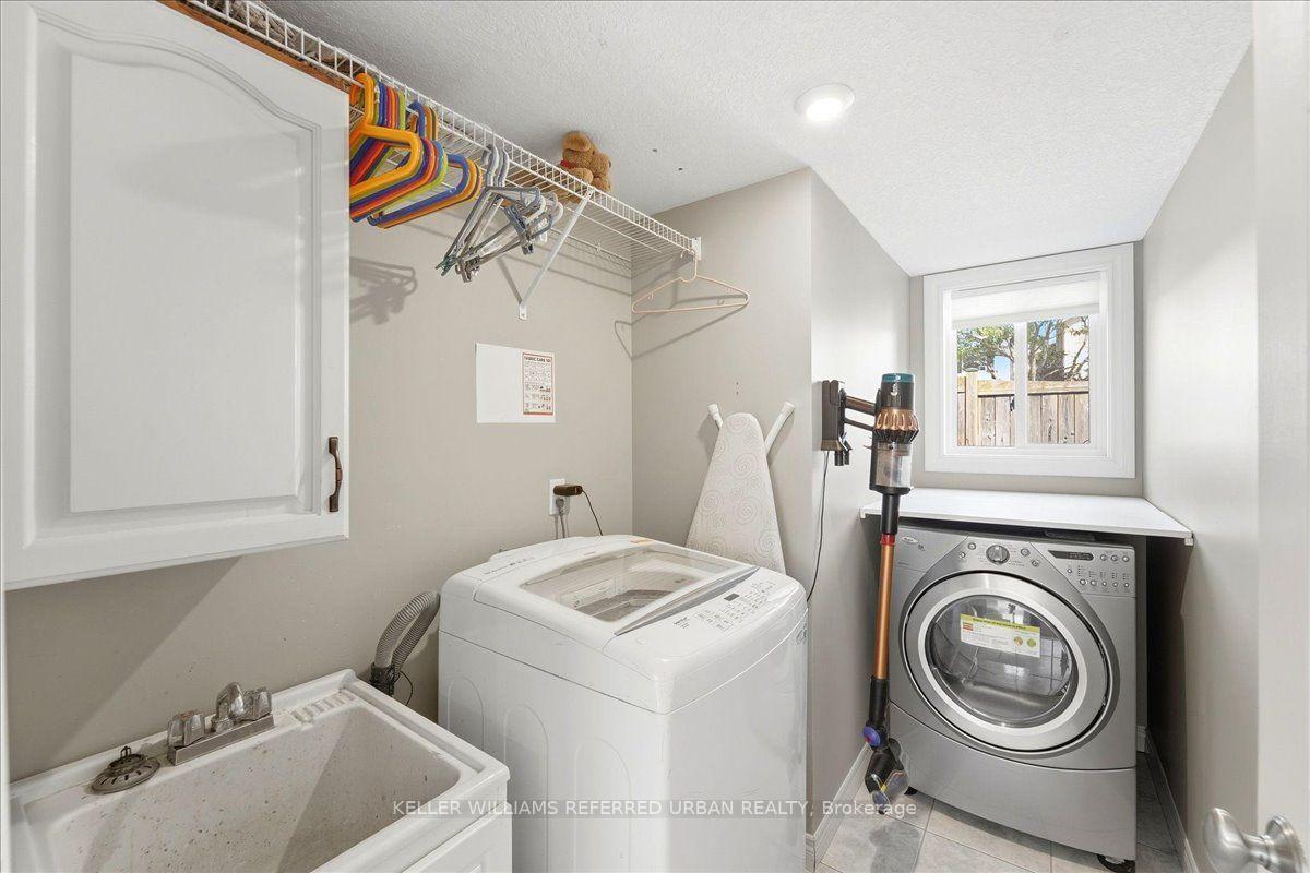 Photo 31 of 900 Keewatin Place, Kitchener, Grand River North — HOMEH