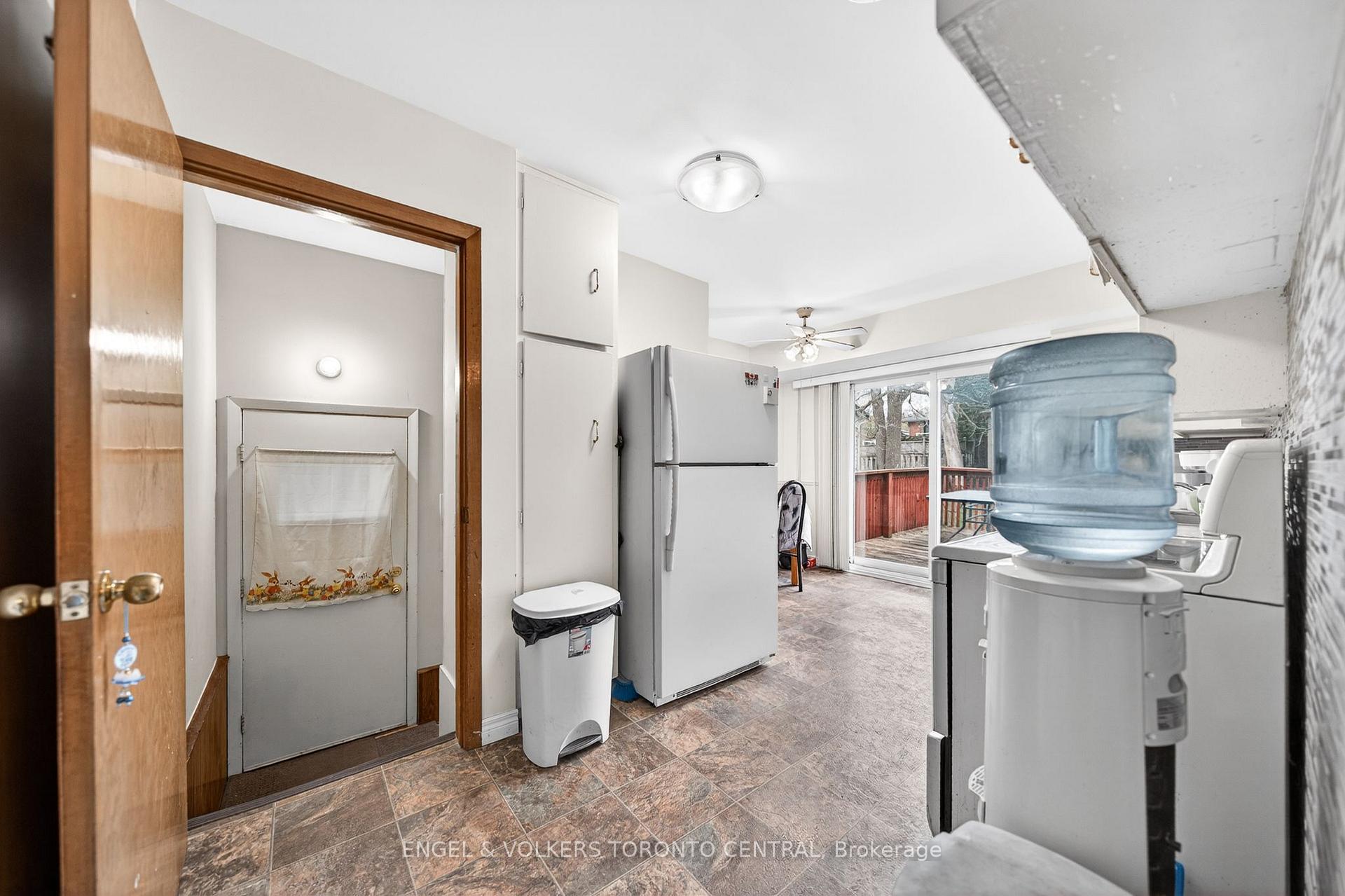 Photo 10 of 113 Plymouth Road, Kitchener, Rockway — HOMEH