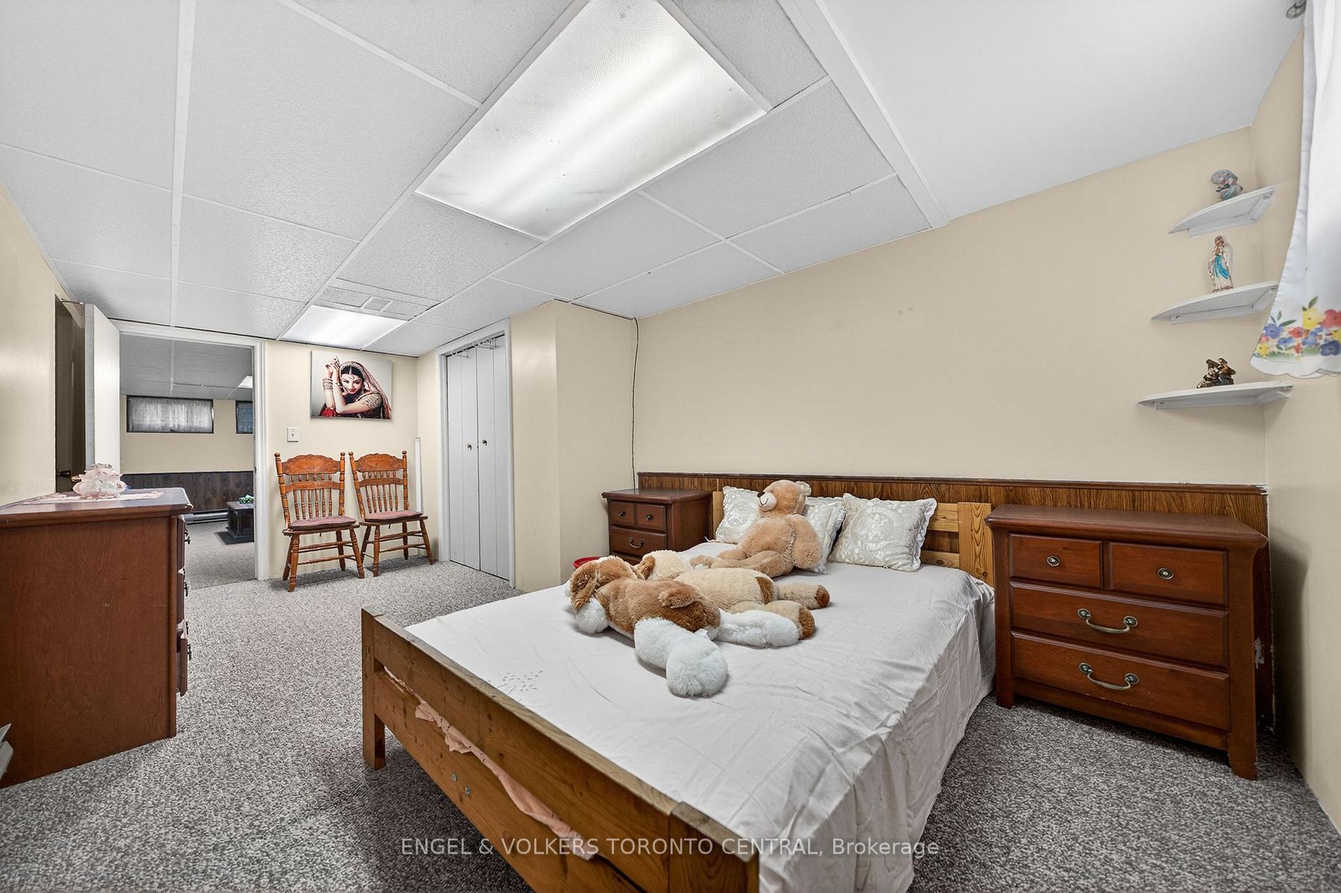 Photo 32 of 113 Plymouth Road, Kitchener, Rockway — HOMEH