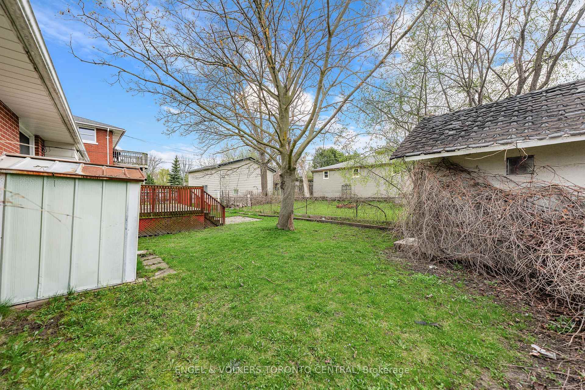 Photo 41 of 113 Plymouth Road, Kitchener, Rockway — HOMEH