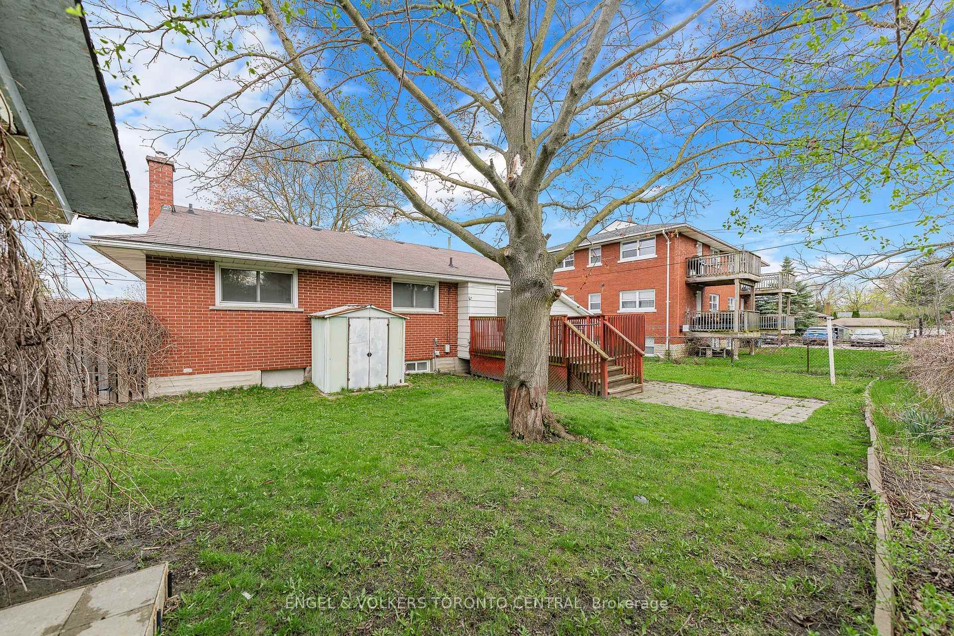 Photo 42 of 113 Plymouth Road, Kitchener, Rockway — HOMEH