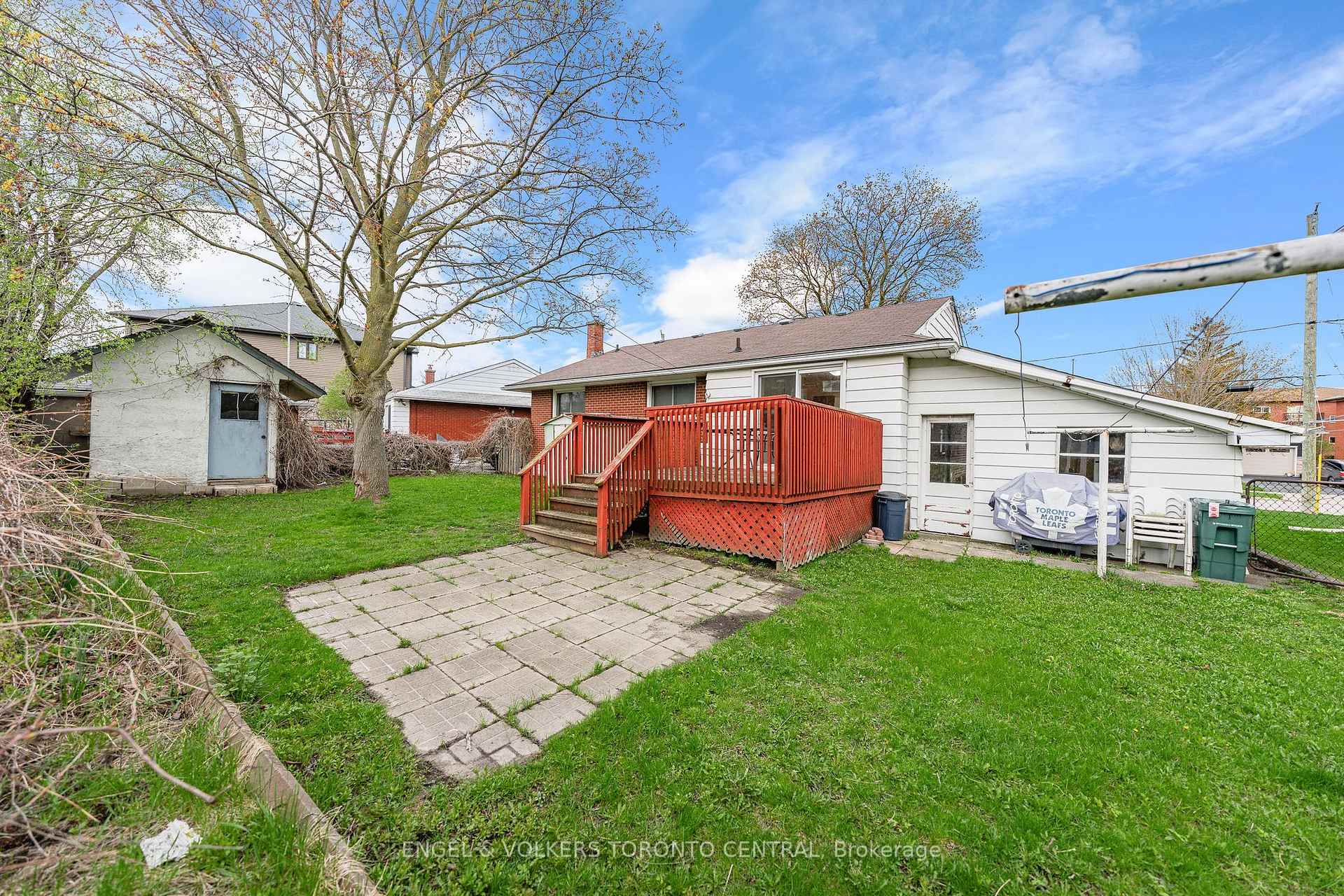 Photo 44 of 113 Plymouth Road, Kitchener, Rockway — HOMEH