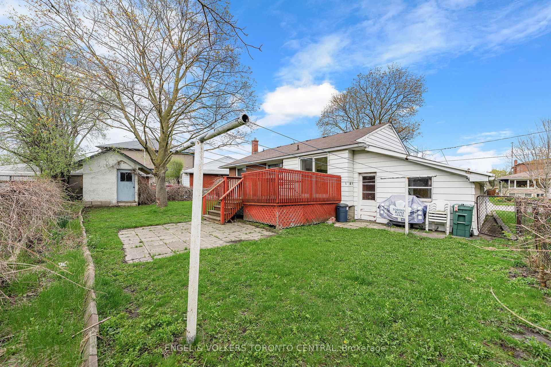 Photo 45 of 113 Plymouth Road, Kitchener, Rockway — HOMEH
