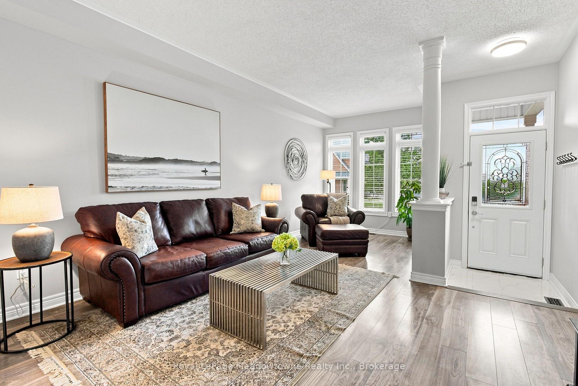 Photo 9 of 140 Laurendale Avenue, Georgina, Keswick South — HOMEH