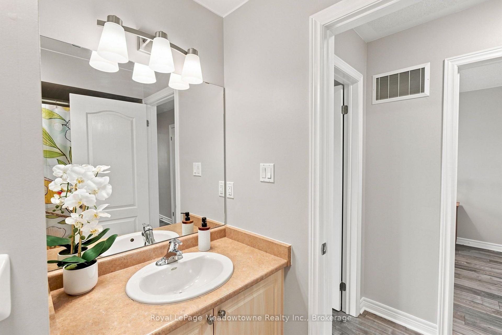 Photo 23 of 140 Laurendale Avenue, Georgina, Keswick South — HOMEH