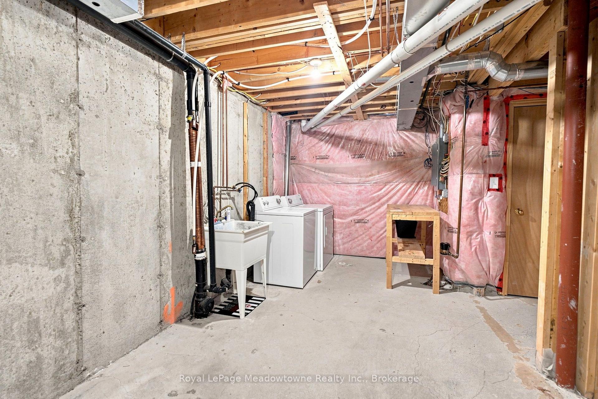 Photo 40 of 140 Laurendale Avenue, Georgina, Keswick South — HOMEH