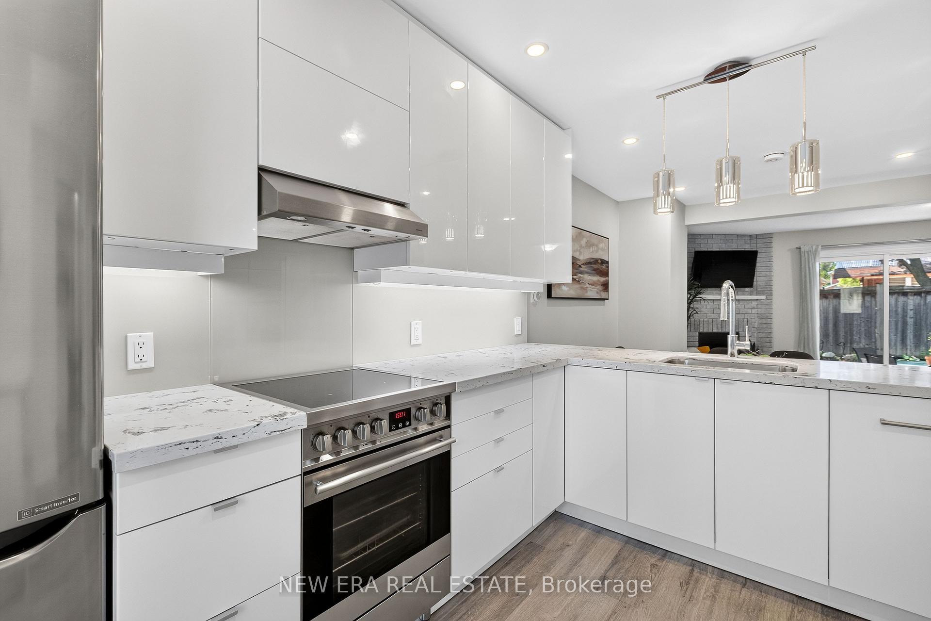 Photo 10 of Unit 51, 5020 Delaware Drive, Mississauga, Hurontario — HOMEH