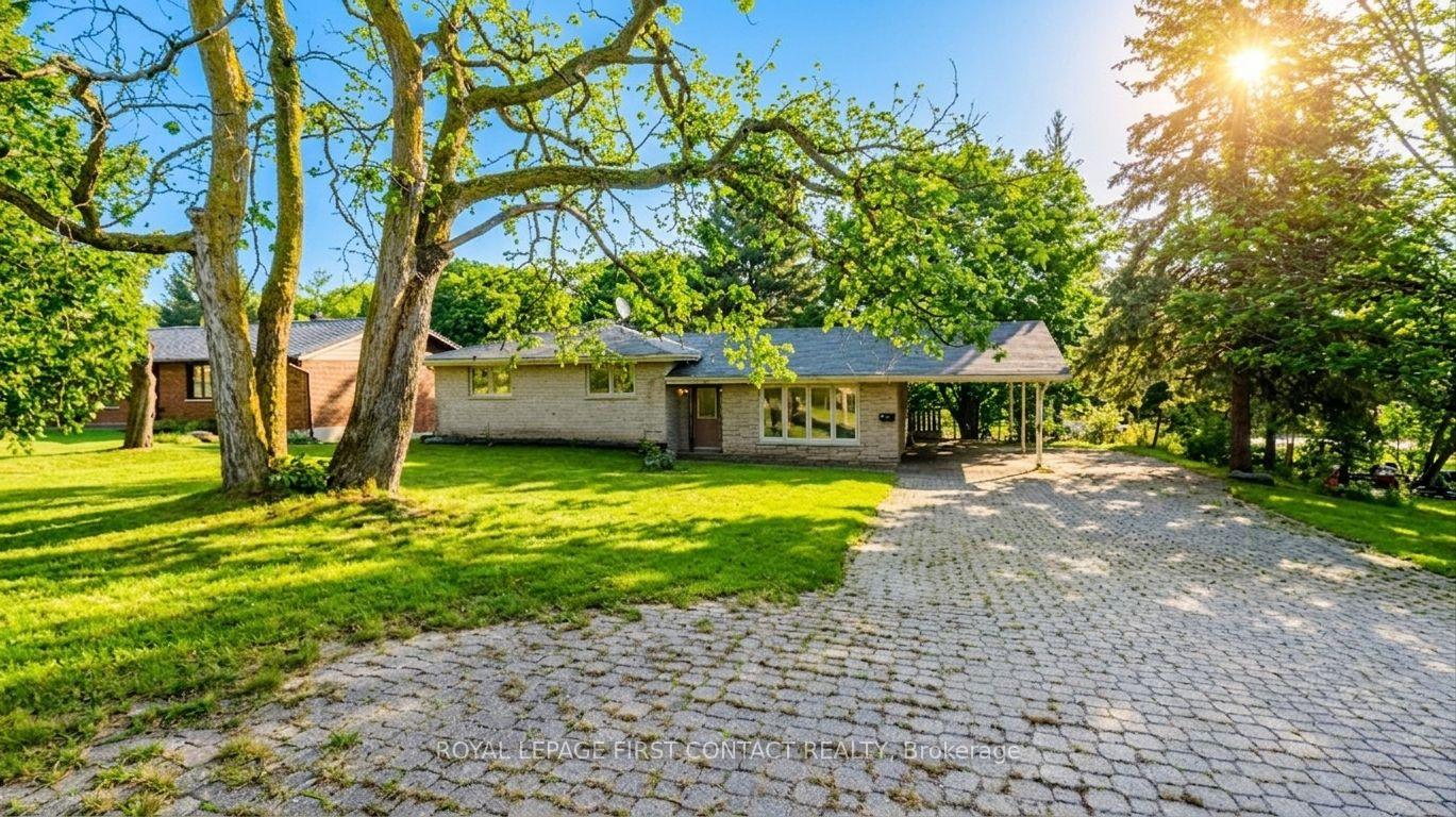 Photo 2 of 18 Kennedy Drive, Kawartha Lakes, Fenelon Falls — HOMEH