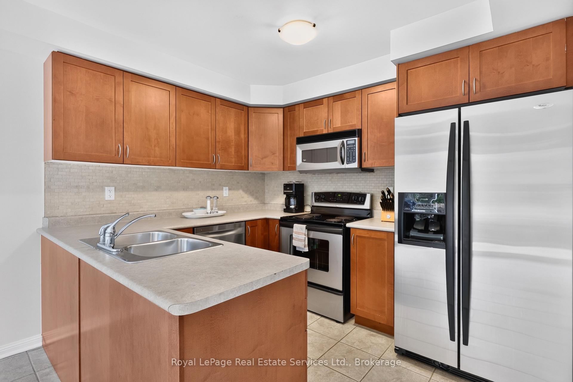 Photo 8 of 3071 Rotary Way E, Burlington, Alton — HOMEH