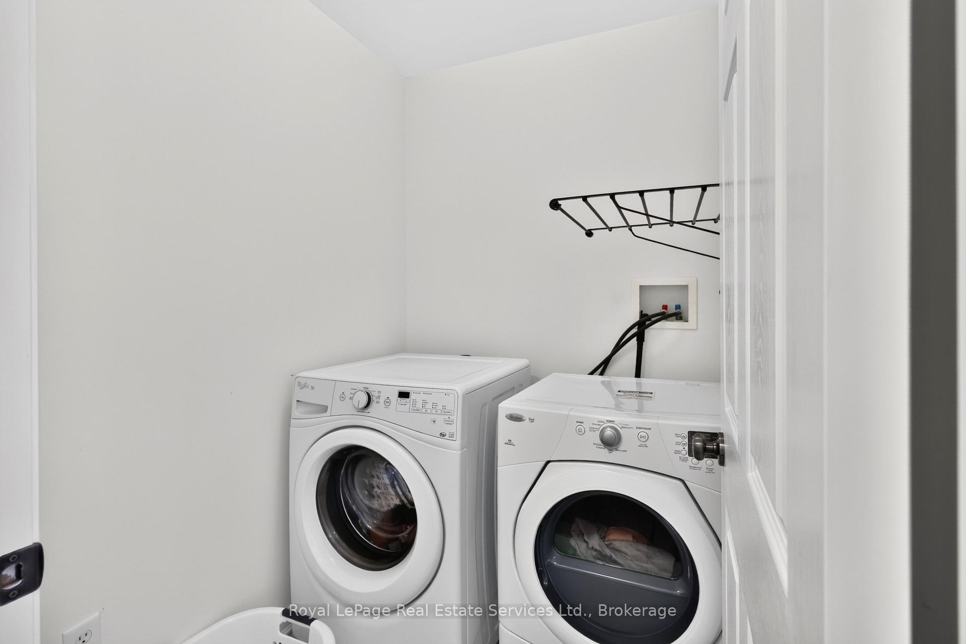 Photo 17 of 3071 Rotary Way E, Burlington, Alton — HOMEH
