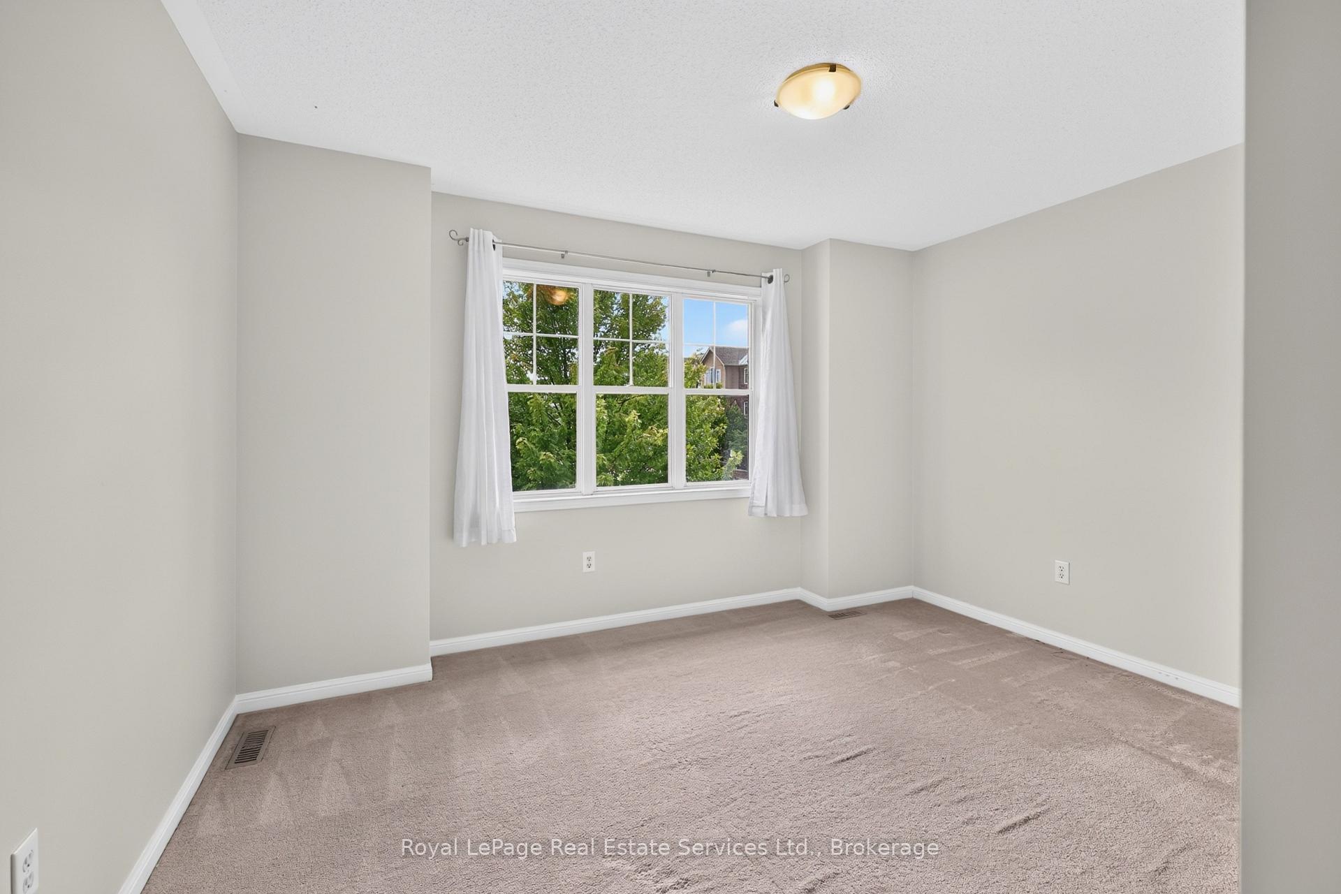 Photo 21 of 3071 Rotary Way E, Burlington, Alton — HOMEH