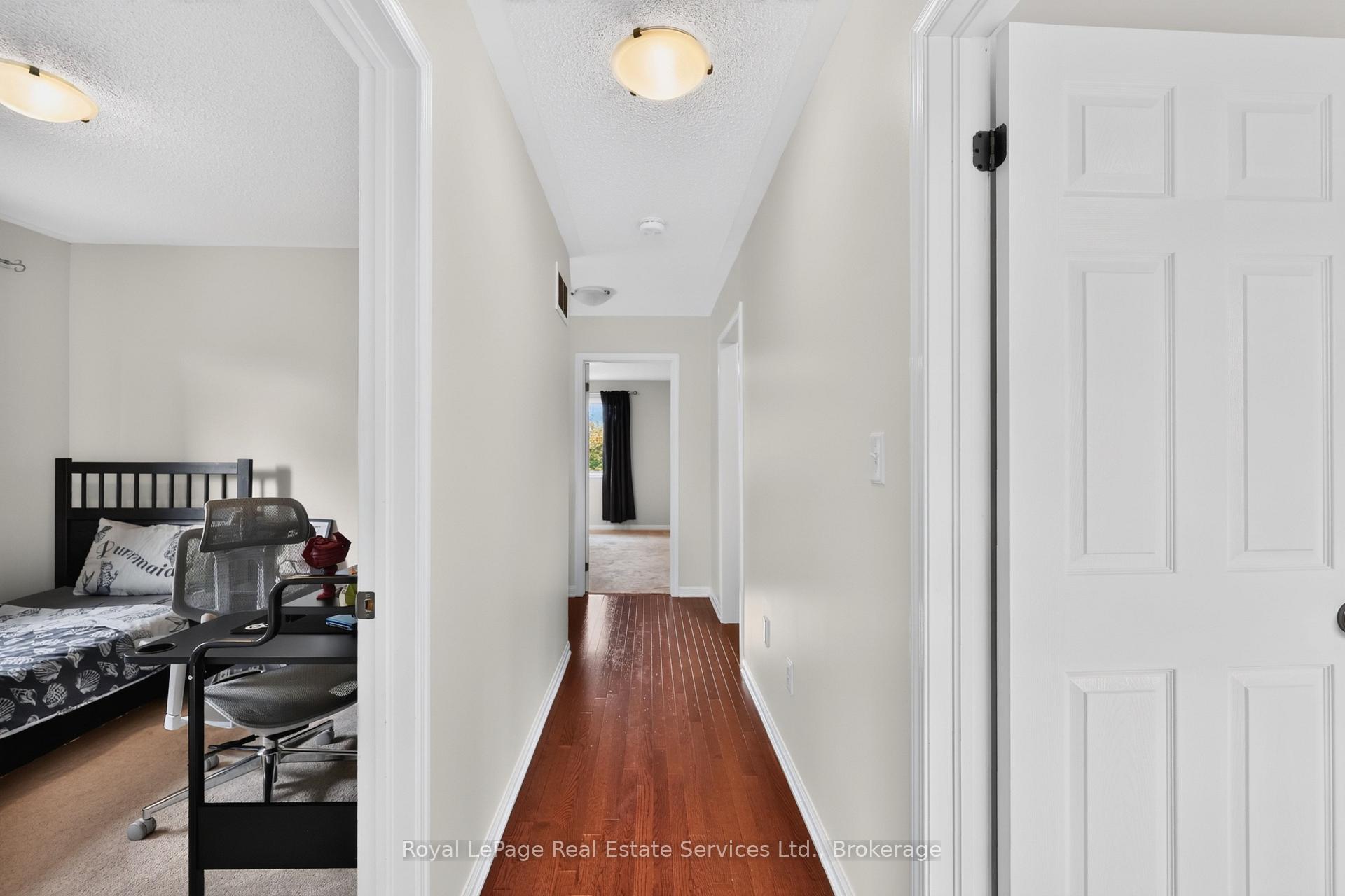 Photo 22 of 3071 Rotary Way E, Burlington, Alton — HOMEH