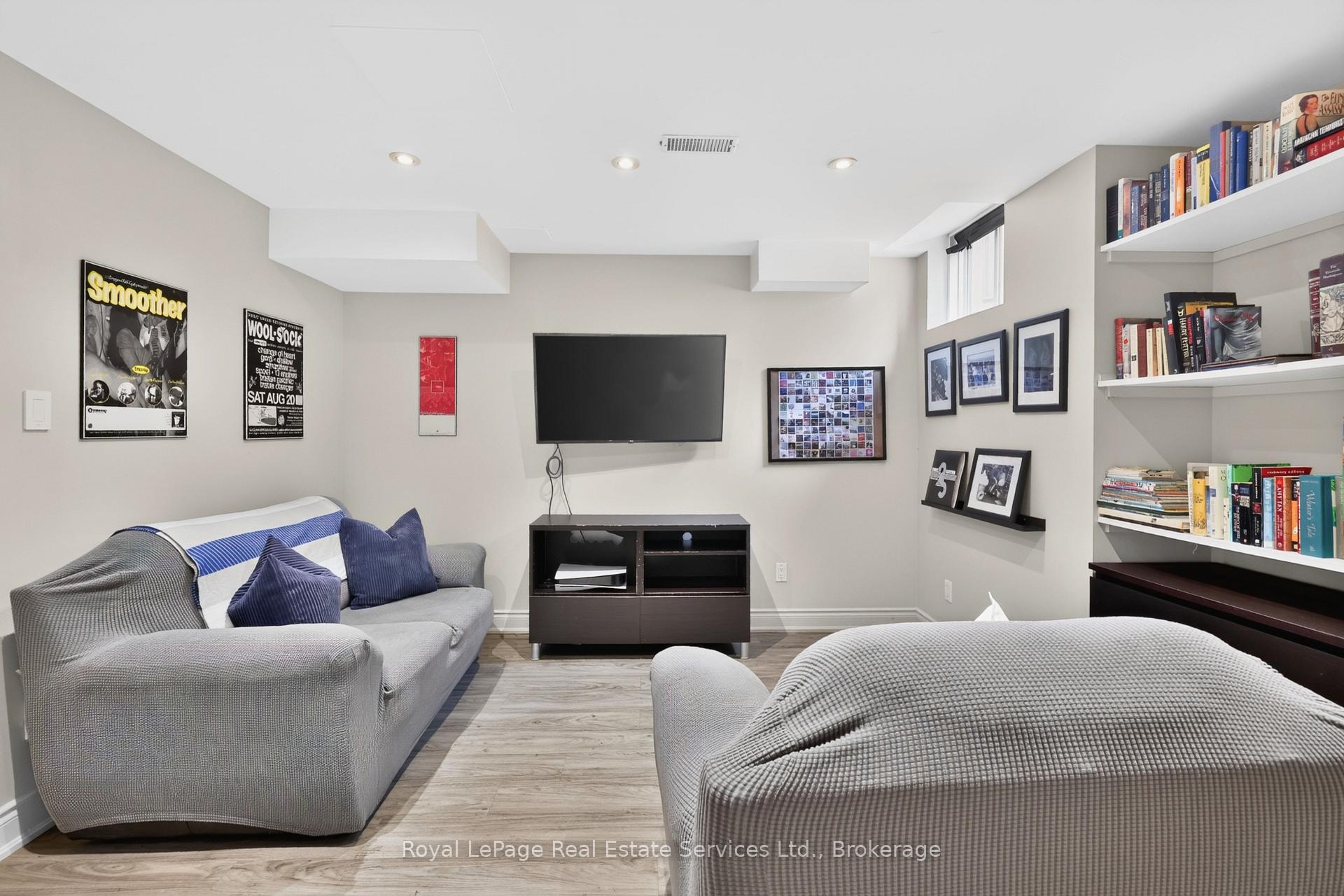 Photo 24 of 3071 Rotary Way E, Burlington, Alton — HOMEH