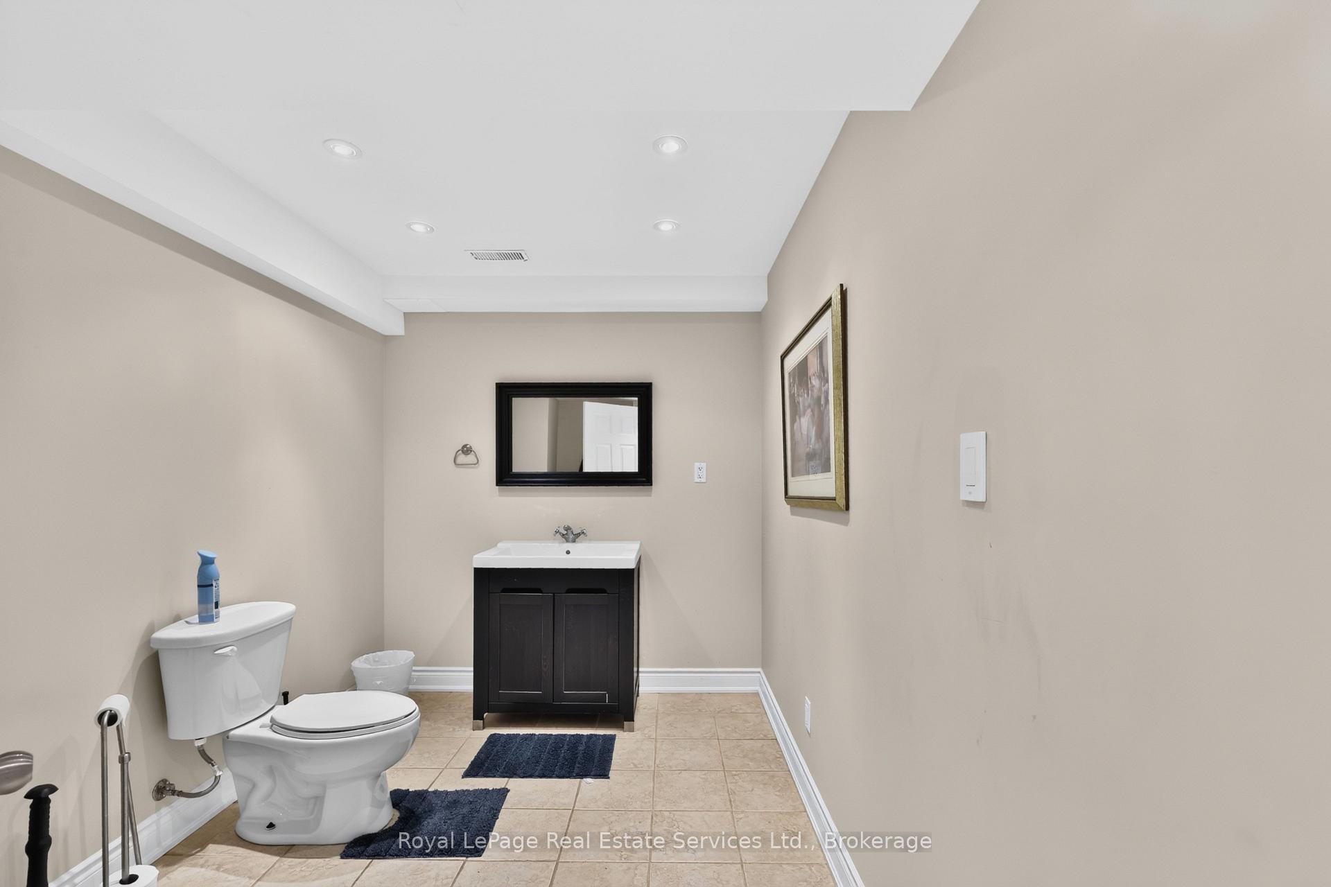 Photo 25 of 3071 Rotary Way E, Burlington, Alton — HOMEH