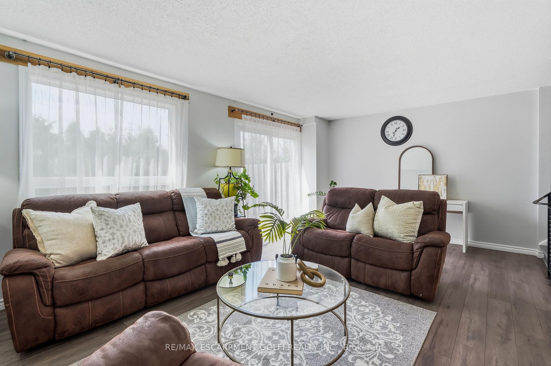 Photo 5 of Unit 38, 7001 Casey Street, Niagara Falls, Casey — HOMEH