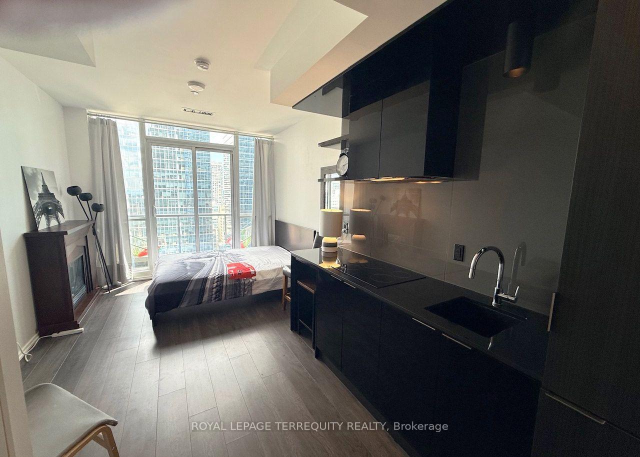 Photo 2 of Unit 2704, 70 Temperance Street, Toronto, Bay Street Corridor — HOMEH