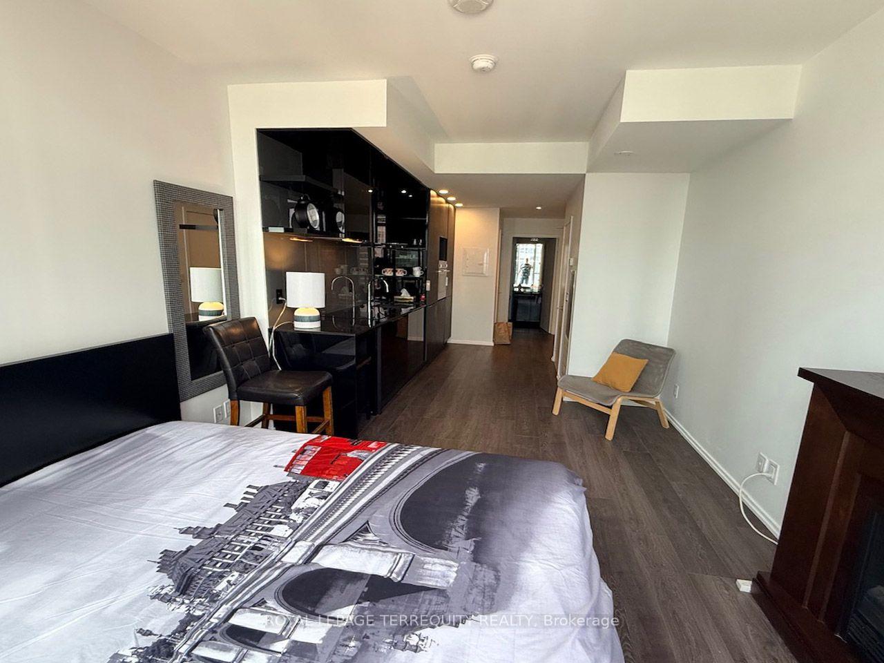 Photo 3 of Unit 2704, 70 Temperance Street, Toronto, Bay Street Corridor — HOMEH