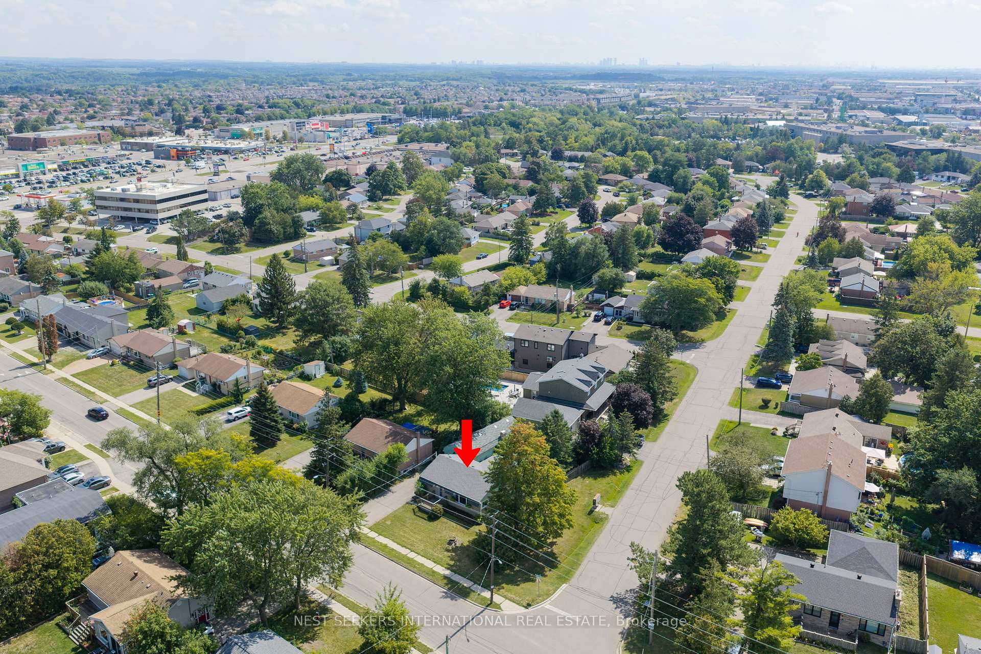 Photo 4 of 92 Ellwood Drive, Caledon, Bolton West — HOMEH