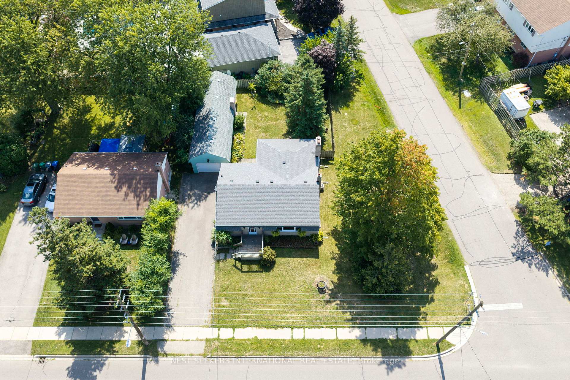Photo 6 of 92 Ellwood Drive, Caledon, Bolton West — HOMEH