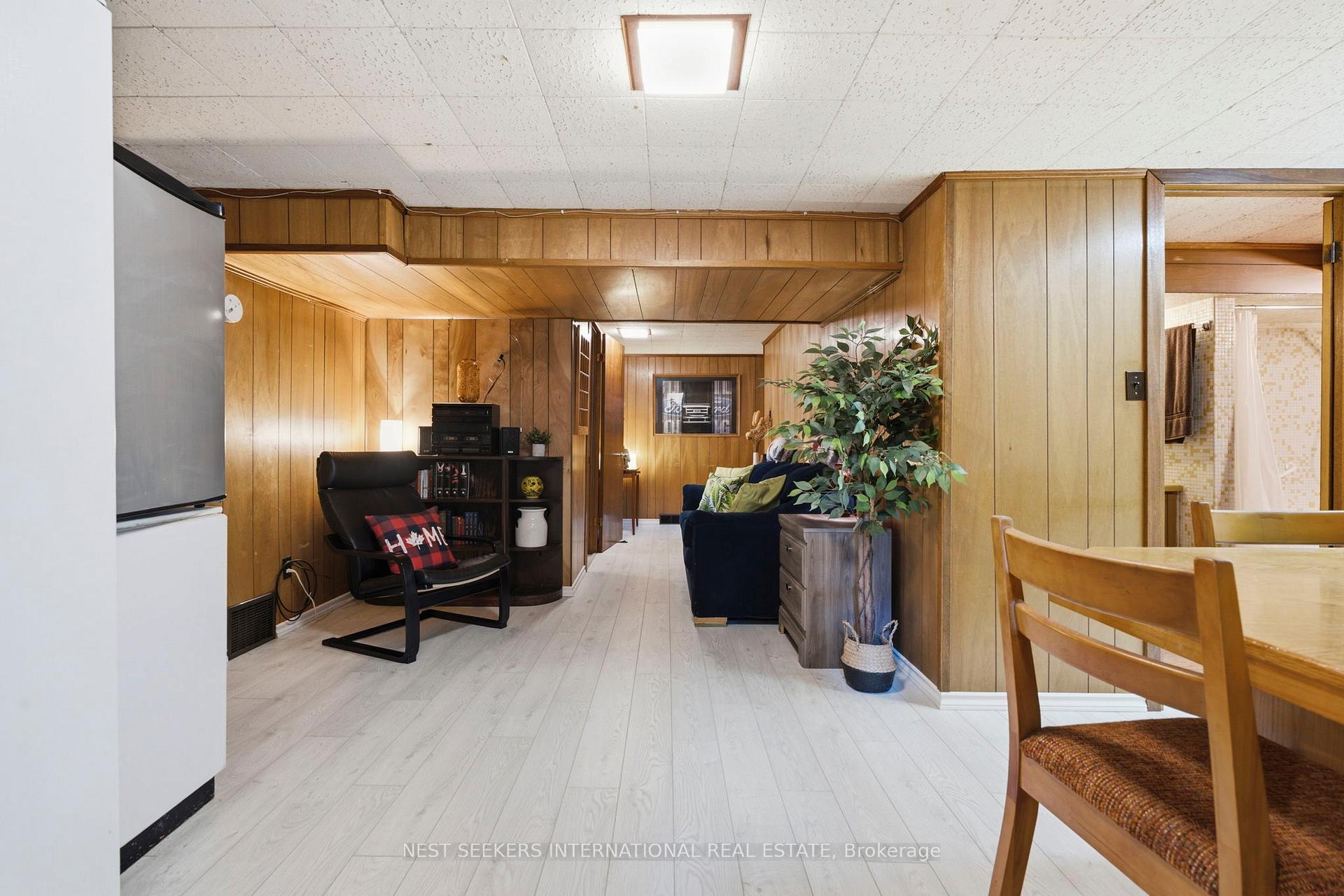 Photo 23 of 92 Ellwood Drive, Caledon, Bolton West — HOMEH