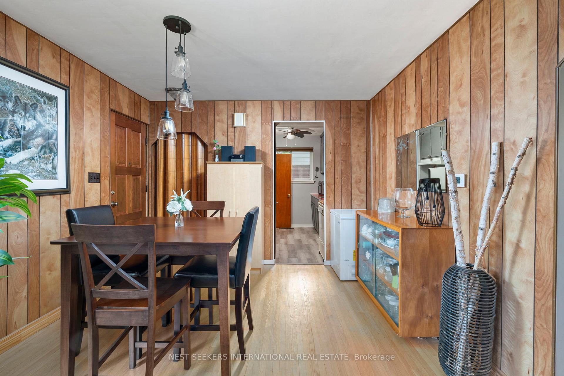 Photo 26 of 92 Ellwood Drive, Caledon, Bolton West — HOMEH