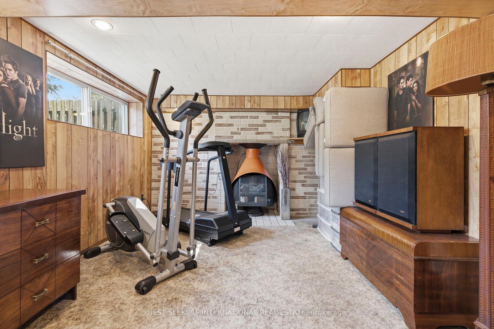 Photo 32 of 92 Ellwood Drive, Caledon, Bolton West — HOMEH