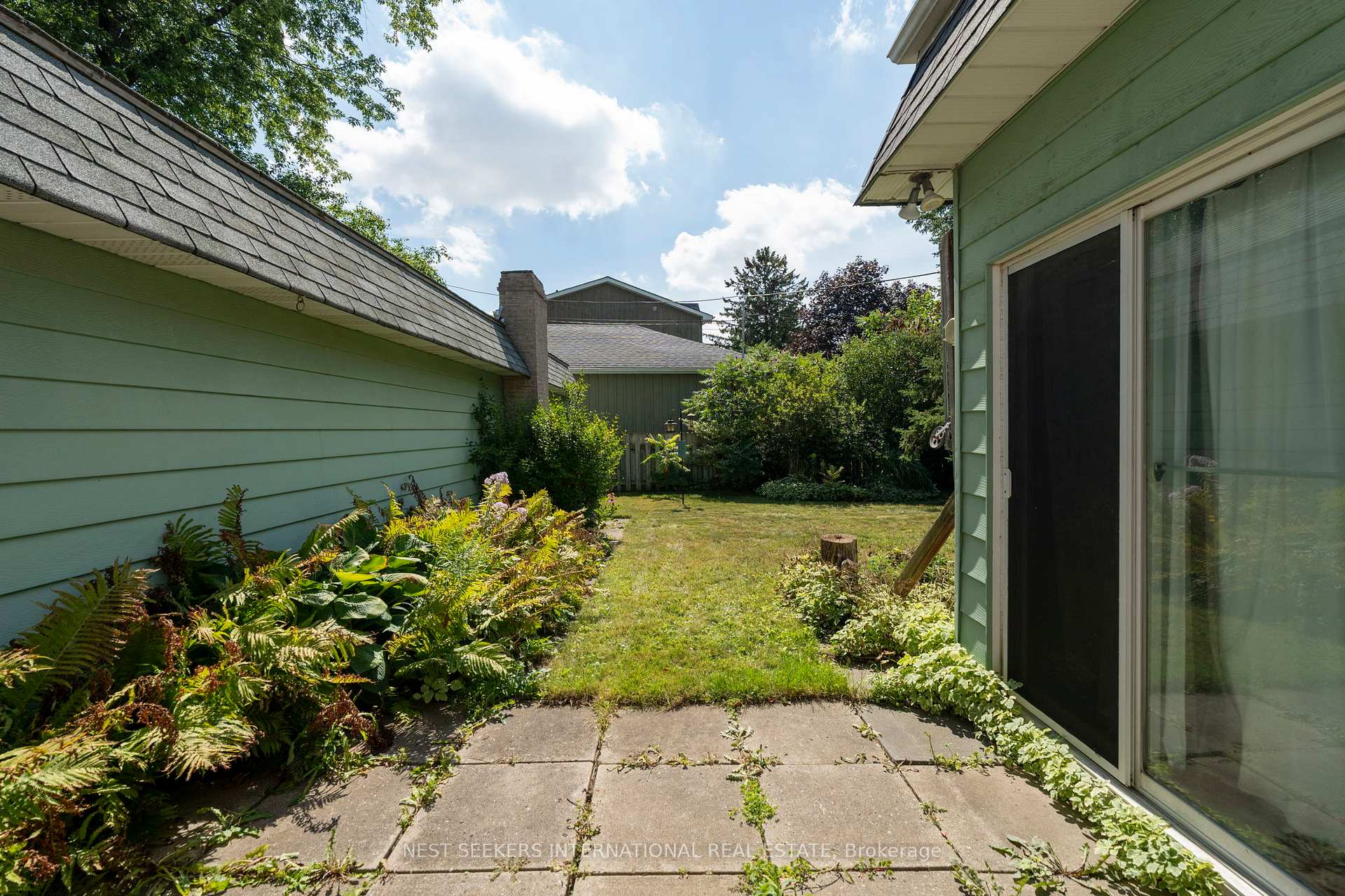 Photo 34 of 92 Ellwood Drive, Caledon, Bolton West — HOMEH