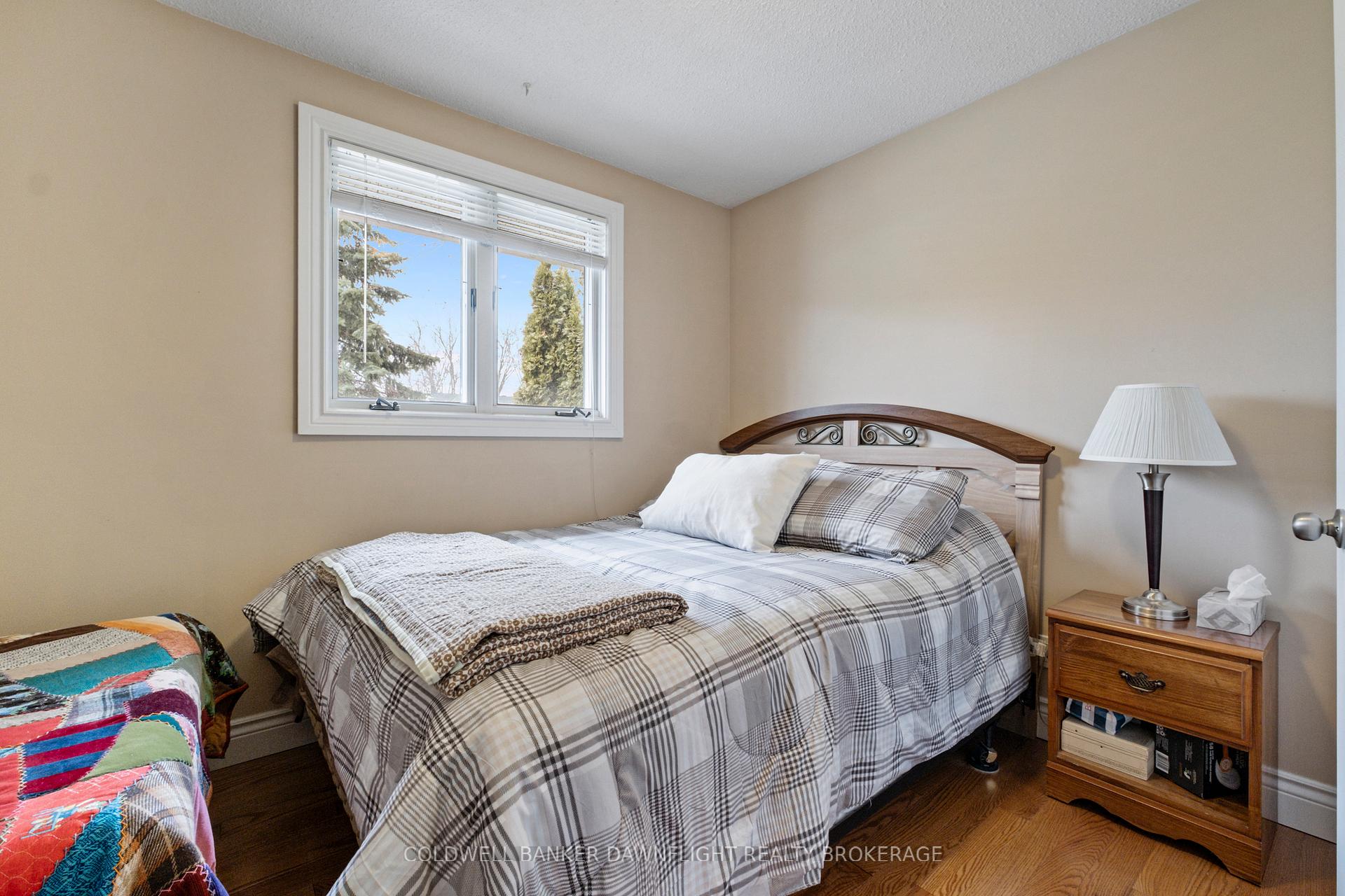 Photo 15 of 33960 Queen Street, Bluewater, Zurich — HOMEH