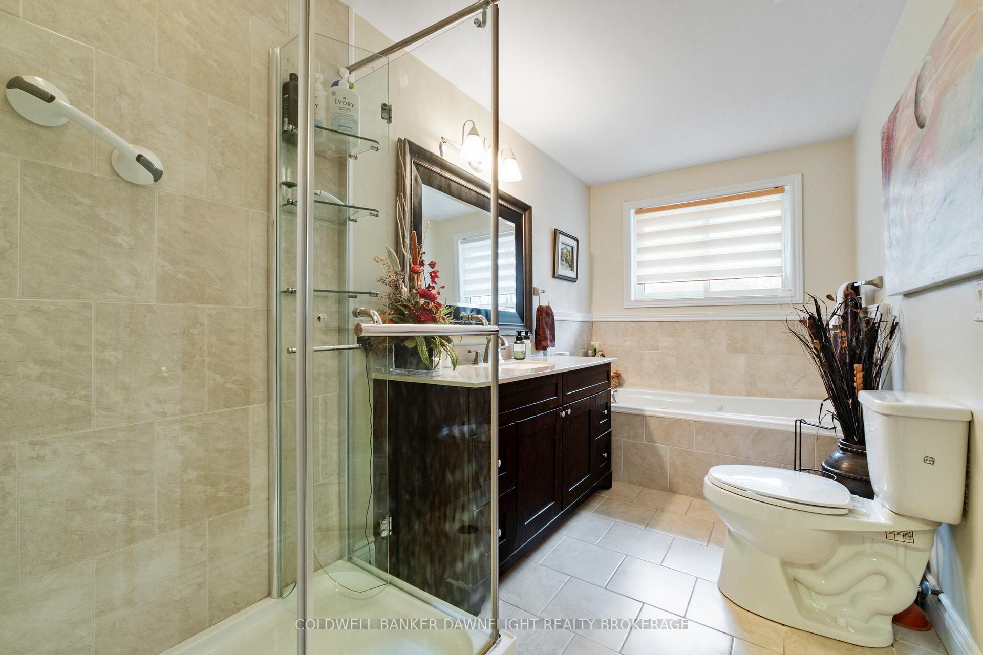 Photo 17 of 33960 Queen Street, Bluewater, Zurich — HOMEH