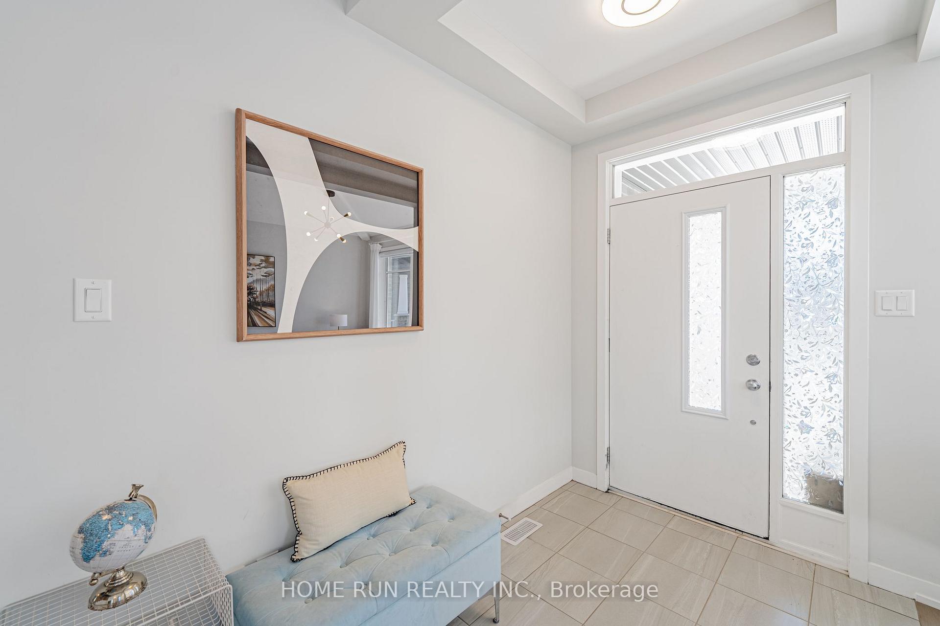 Photo 2 of 408 Gidran Circle, Ottawa, Kanata - Emerald Meadows/Trailwest — HOMEH