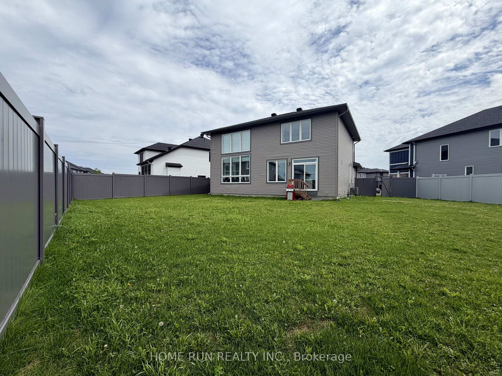 Photo 42 of 408 Gidran Circle, Ottawa, Kanata - Emerald Meadows/Trailwest — HOMEH