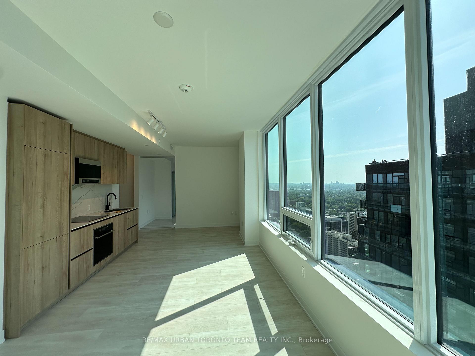 Photo 6 of Unit 3602, 117 Broadway Avenue, Toronto, Mount Pleasant West — HOMEH