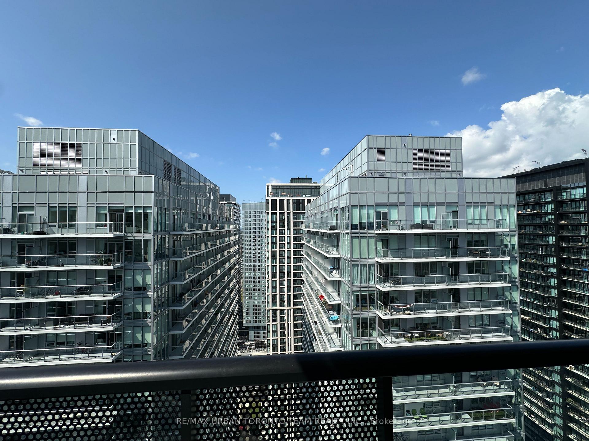 Photo 7 of Unit 3602, 117 Broadway Avenue, Toronto, Mount Pleasant West — HOMEH