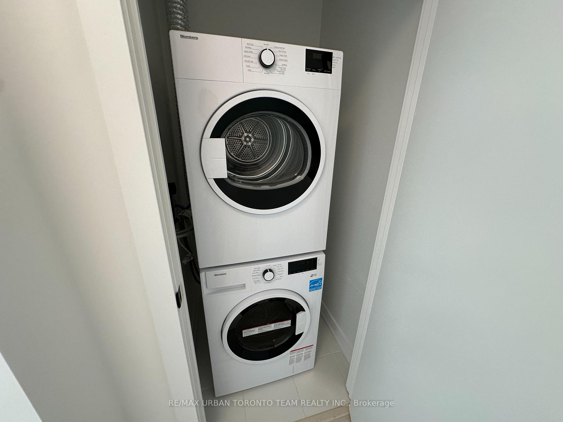 Photo 12 of Unit 3602, 117 Broadway Avenue, Toronto, Mount Pleasant West — HOMEH