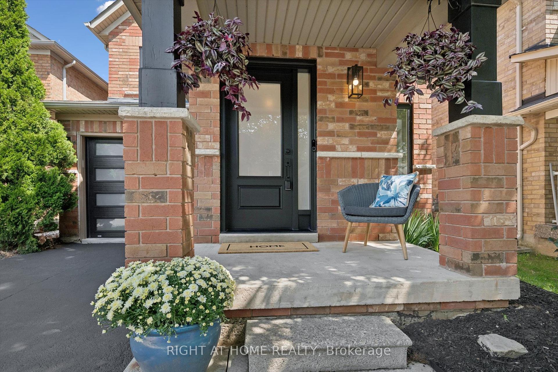 Photo 4 of 2294 Seton Crescent, Burlington, Orchard — HOMEH