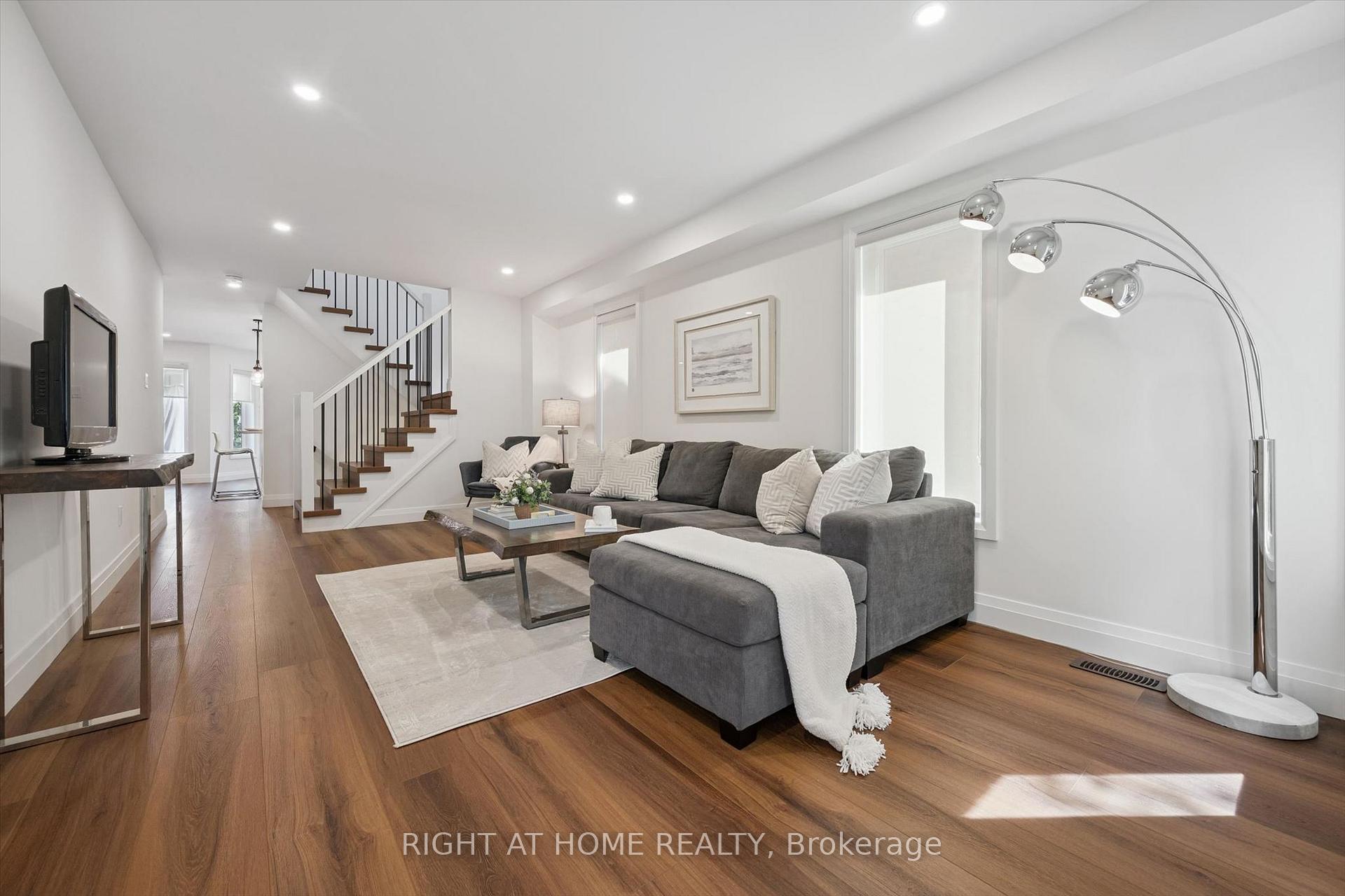 Photo 6 of 2294 Seton Crescent, Burlington, Orchard — HOMEH