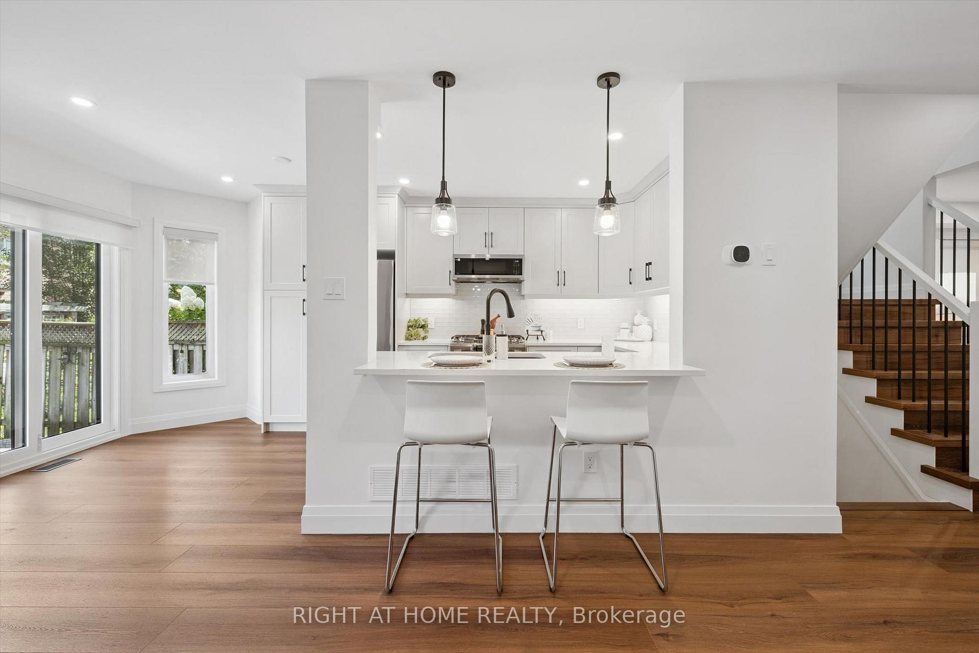 Photo 12 of 2294 Seton Crescent, Burlington, Orchard — HOMEH