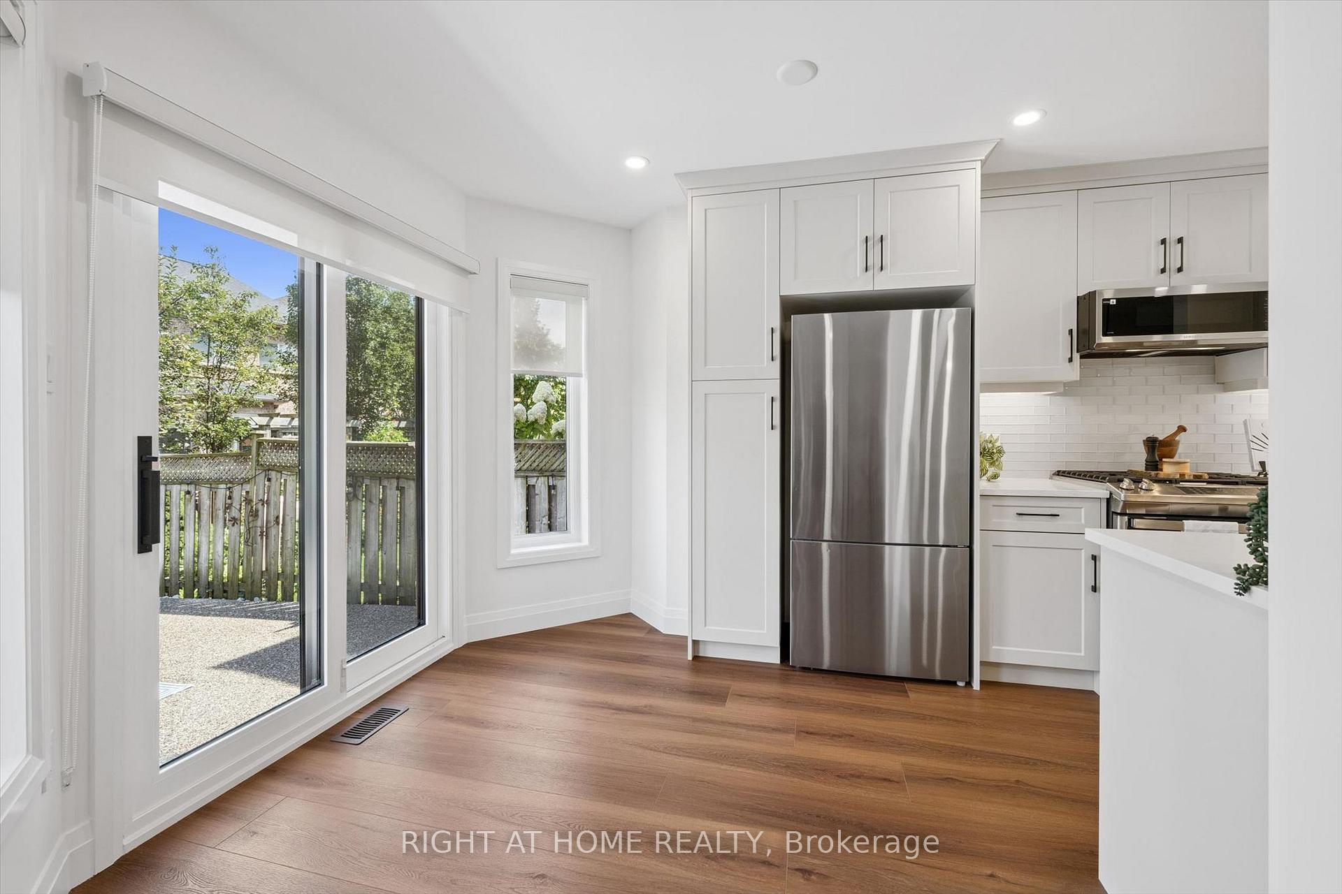 Photo 14 of 2294 Seton Crescent, Burlington, Orchard — HOMEH