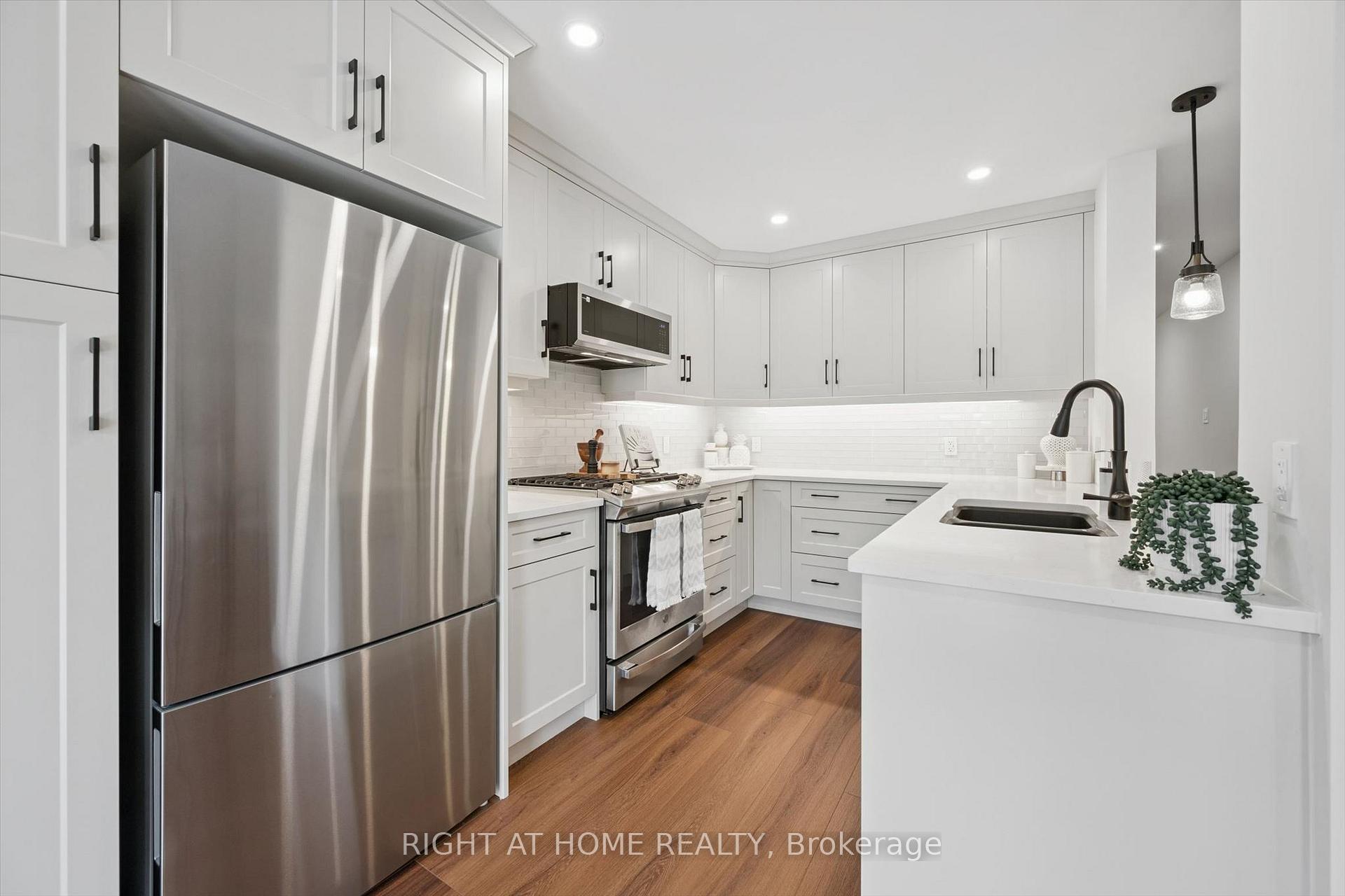 Photo 17 of 2294 Seton Crescent, Burlington, Orchard — HOMEH