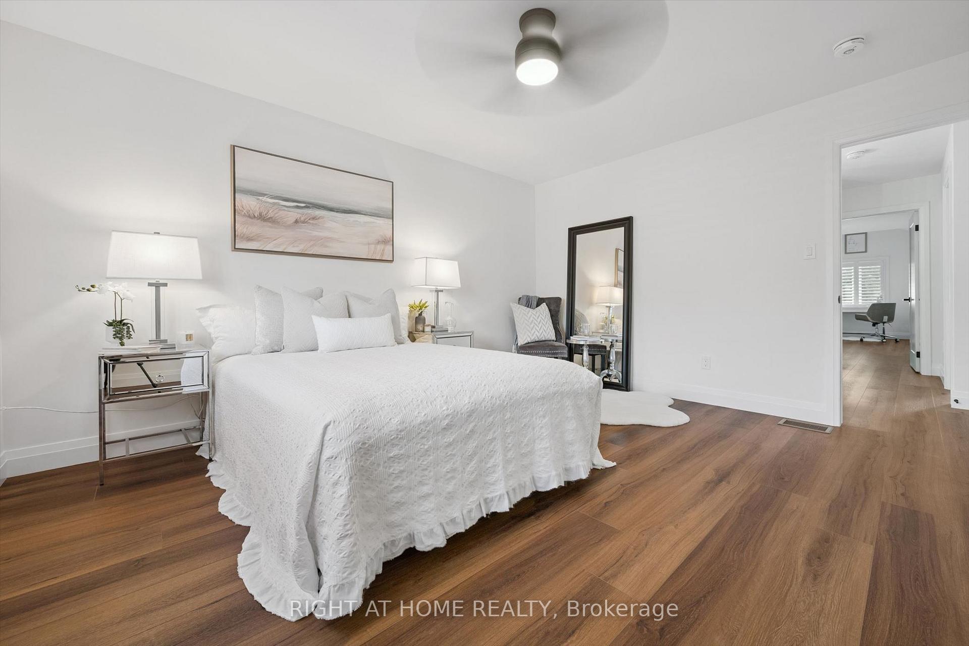 Photo 23 of 2294 Seton Crescent, Burlington, Orchard — HOMEH